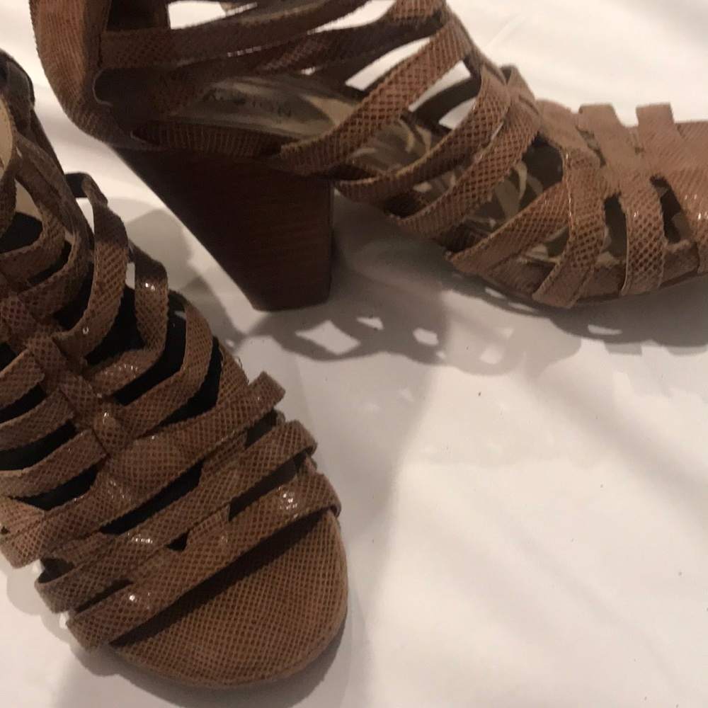 Heels - Picture 2 of 2